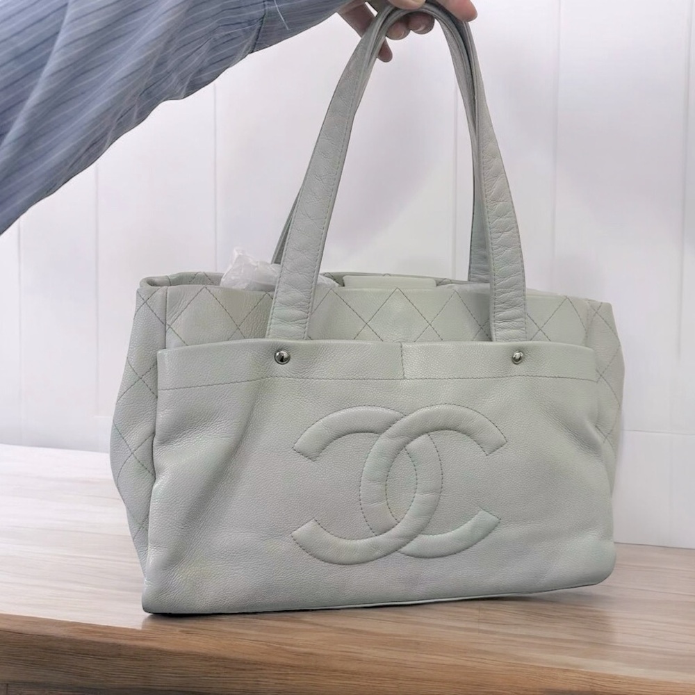 SOLD‼️Authentic Chanel mark Matelassé tote bag raw leather mint grey color